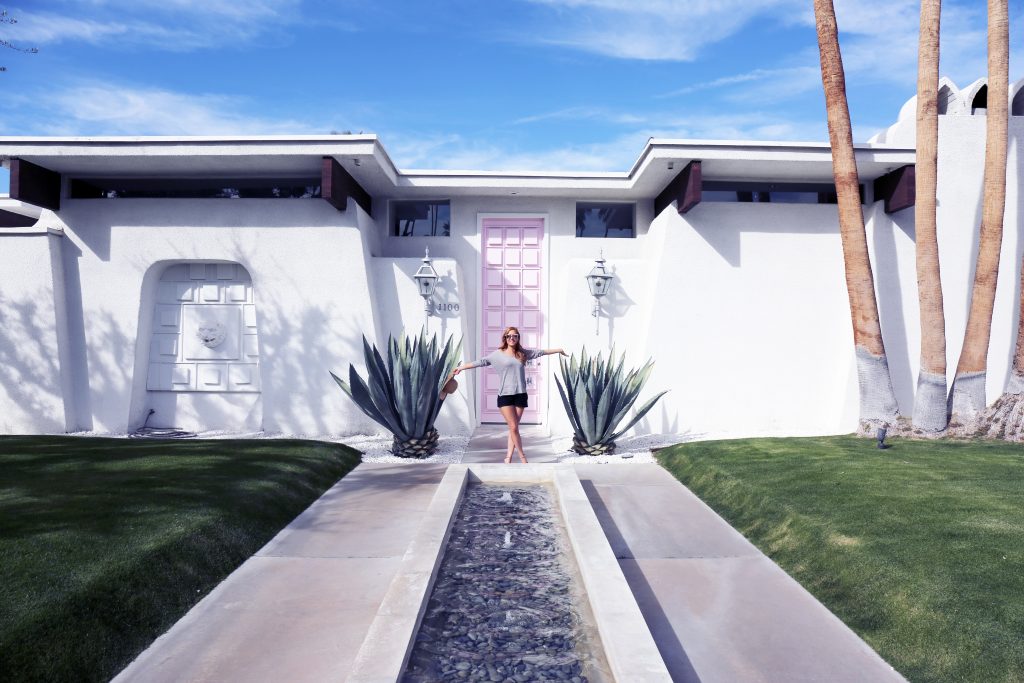 Hilary Kennedy Blog: // That Pink Door House in Palm Springs